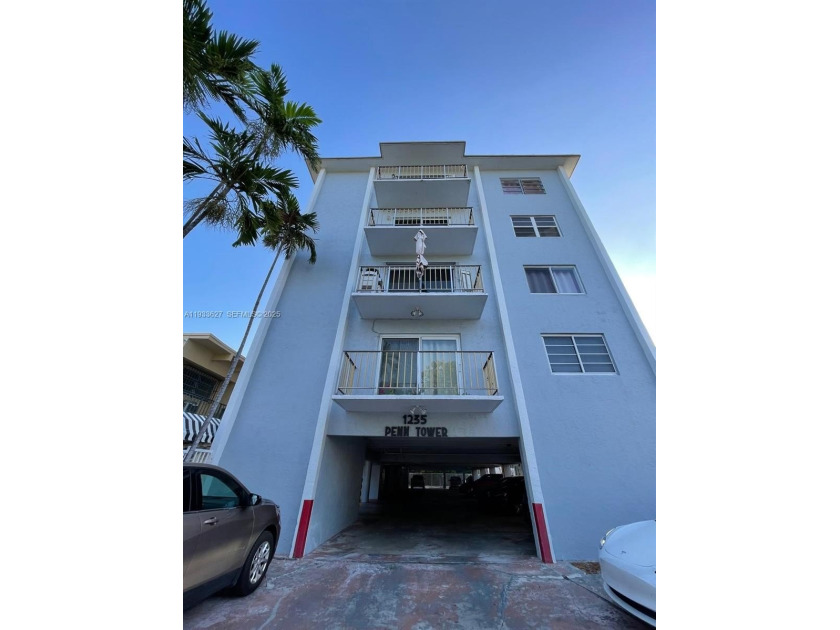 Super find in the heart of south beach. Quiet street only 5 - Beach Condo for sale in Miami Beach, Florida on Beachhouse.com