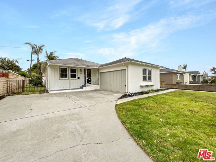 Check out this beautifully renovated home now on the market! - Beach Home for sale in Ventura, California on Beachhouse.com