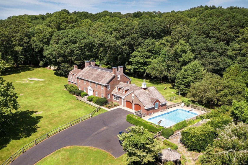 This classically designed Connecticut Equestrian Estate sits - Beach Home for sale in Stonington, Connecticut on Beachhouse.com