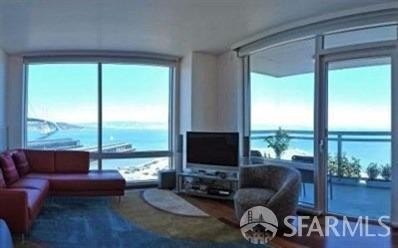 Rarely available highly coveted Southeastern 'A' floorplan - Beach Condo for sale in San Francisco, California on Beachhouse.com