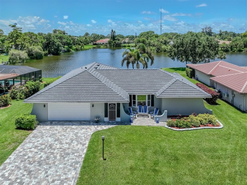 Stunning property with southern exposure on a unique waterfront - Beach Home for sale in Nokomis, Florida on Beachhouse.com