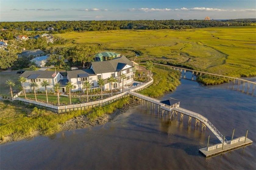 NO DETAIL LEFT OUT of this stunning 11,200 sq ft home. This home - Beach Home for sale in Saint Simons, Georgia on Beachhouse.com