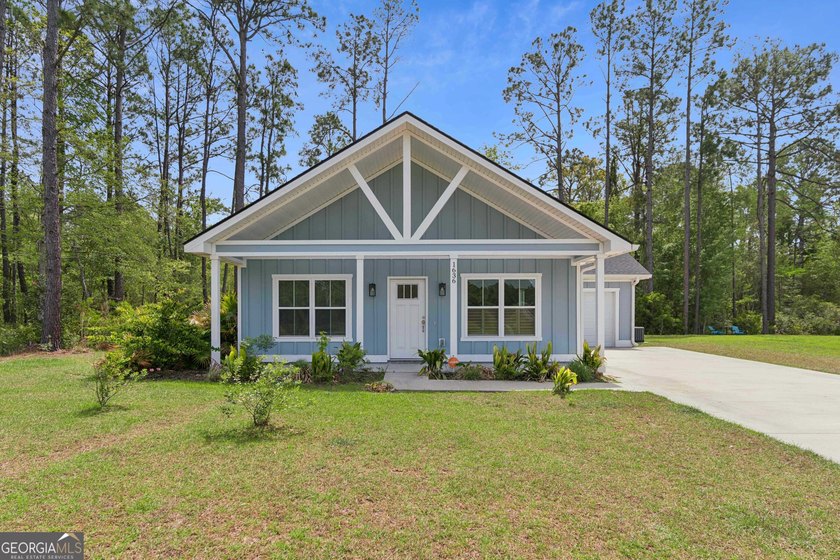 Coastal Cottage Perfection - Private, Upgraded & Move-In Ready - Beach Home for sale in Darien, Georgia on Beachhouse.com