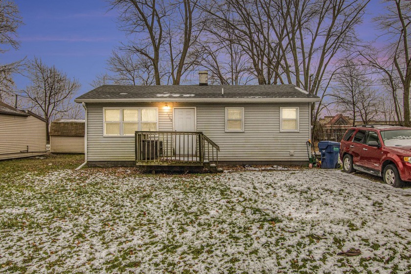 Immaculate two-bedroom, one-bath home, only 10 minutes from Lake - Beach Home for sale in Benton Harbor, Michigan on Beachhouse.com