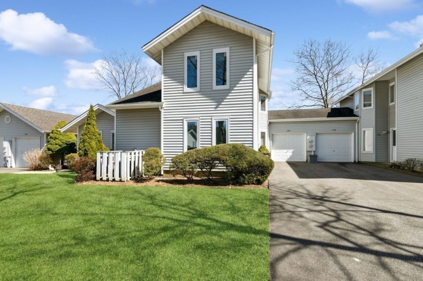 Welcome to the beautiful *Fairfield at Saint James* Gated 55+ - Beach Condo for sale in Saint James, New York on Beachhouse.com