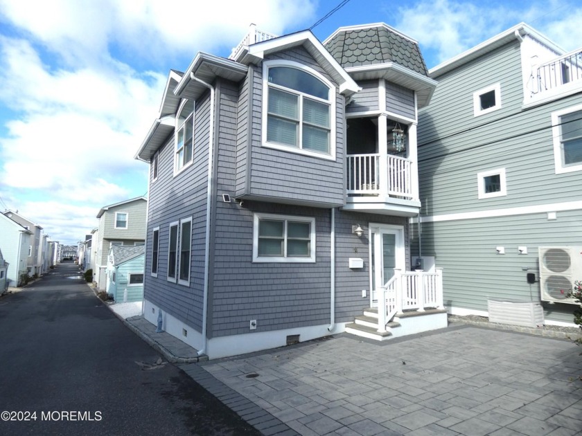 WELCOME TO OCEAN BEACH UNIT 1 !!!! In this location, you will - Beach Home for sale in Lavallette, New Jersey on Beachhouse.com