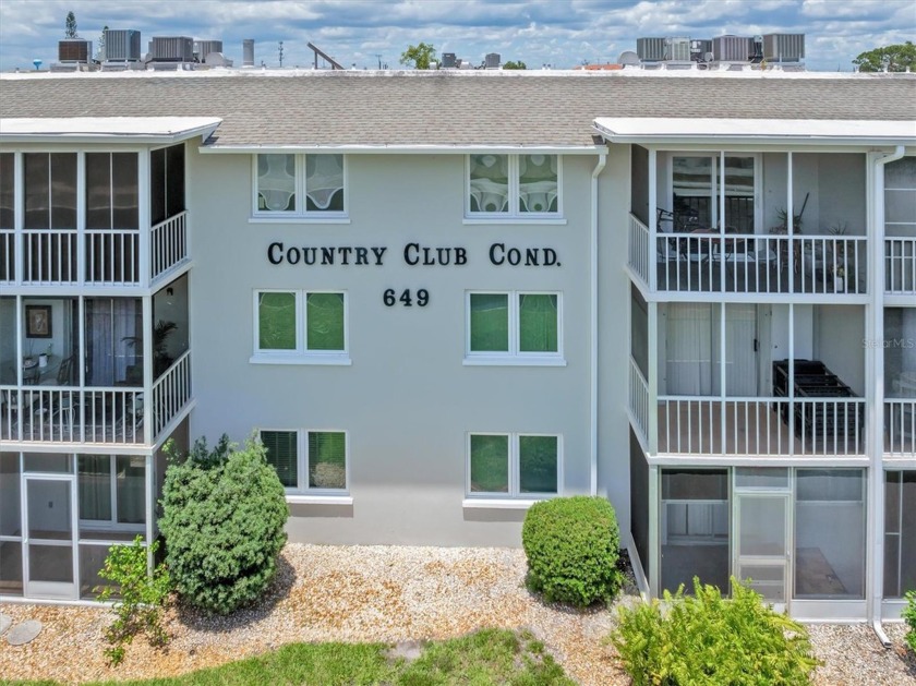 This 2/2 first floor condominium won't disappoint.  Totally - Beach Condo for sale in Venice, Florida on Beachhouse.com