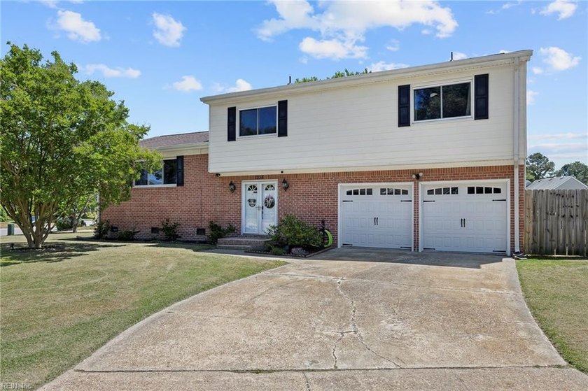 Welcome home to this beautifully renovated 4BR/2.5BA tri-level - Beach Home for sale in Virginia Beach, Virginia on Beachhouse.com