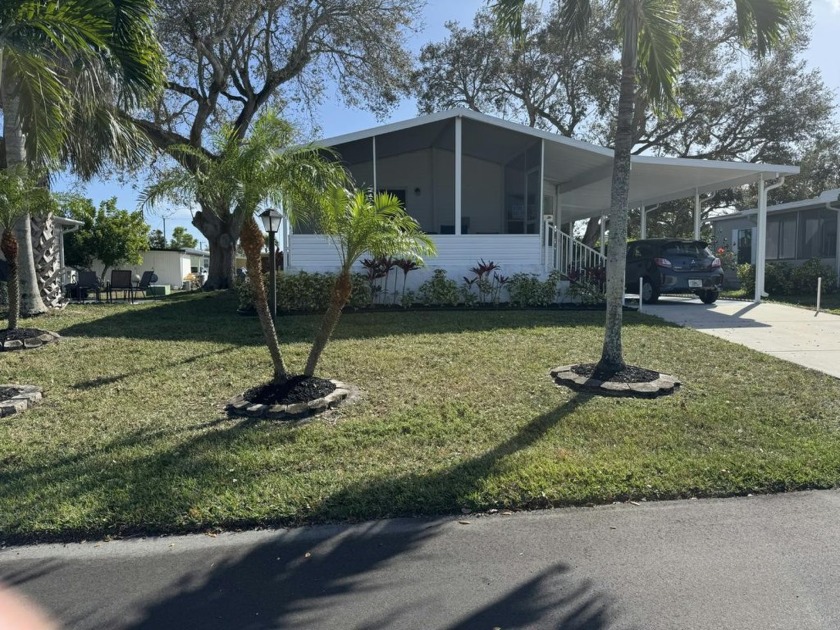 This home must be seen. Truly walk in grab your swim suit and - Beach Home for sale in Boynton Beach, Florida on Beachhouse.com