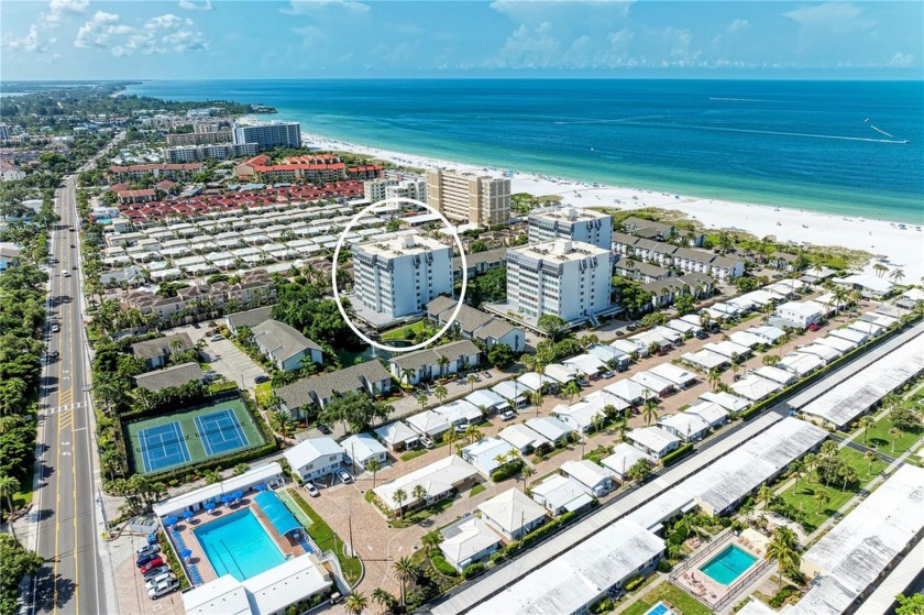 Prime location! Nestled in the much sought-after beachfront - Beach Condo for sale in Sarasota, Florida on Beachhouse.com