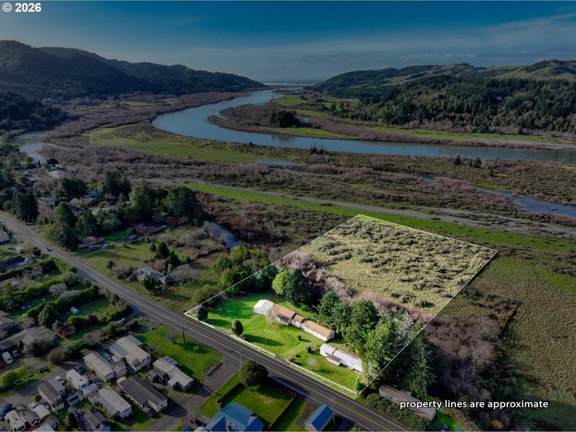 Motivated Sellers. Beautiful horse property on nearly 5 acres - Beach Home for sale in Gold Beach, Oregon on Beachhouse.com