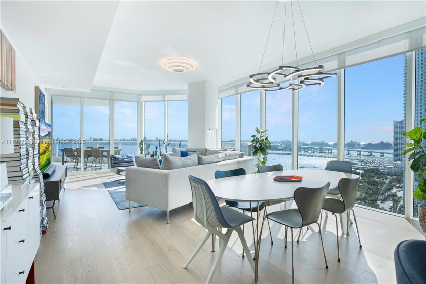 This sun-drenched home has breathtaking views of Biscayne Bay in - Beach Condo for sale in Miami, Florida on Beachhouse.com
