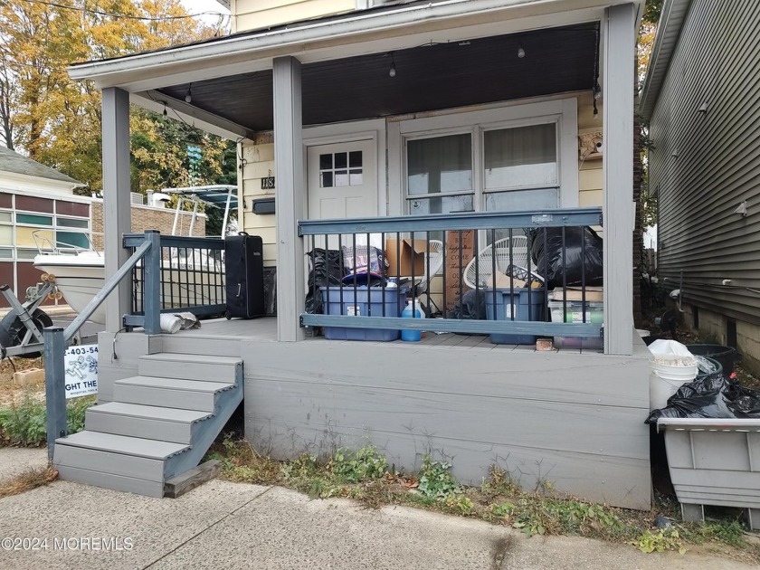 Cute bungalow in Elberon! Great opportunity to make this - Beach Home for sale in Elberon, New Jersey on Beachhouse.com