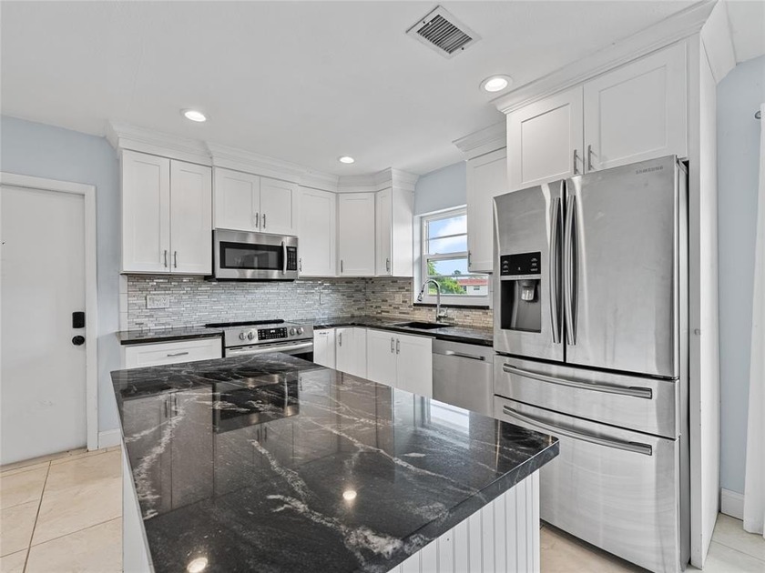 * VERY RARE * NO AGE RESTRICTION BUILDING * ALL AGES WELCOME * 2 - Beach Condo for sale in Vero Beach, Florida on Beachhouse.com