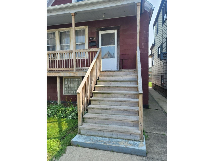 Welcome to your classic 1890's single family home in a great - Beach Home for sale in Chicago, Illinois on Beachhouse.com