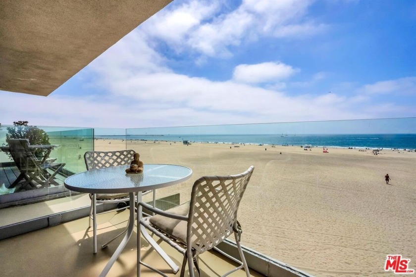 Oceanfront 2 story penthouse with incredible , uninterrupted - Beach Condo for sale in Marina Del Rey, California on Beachhouse.com