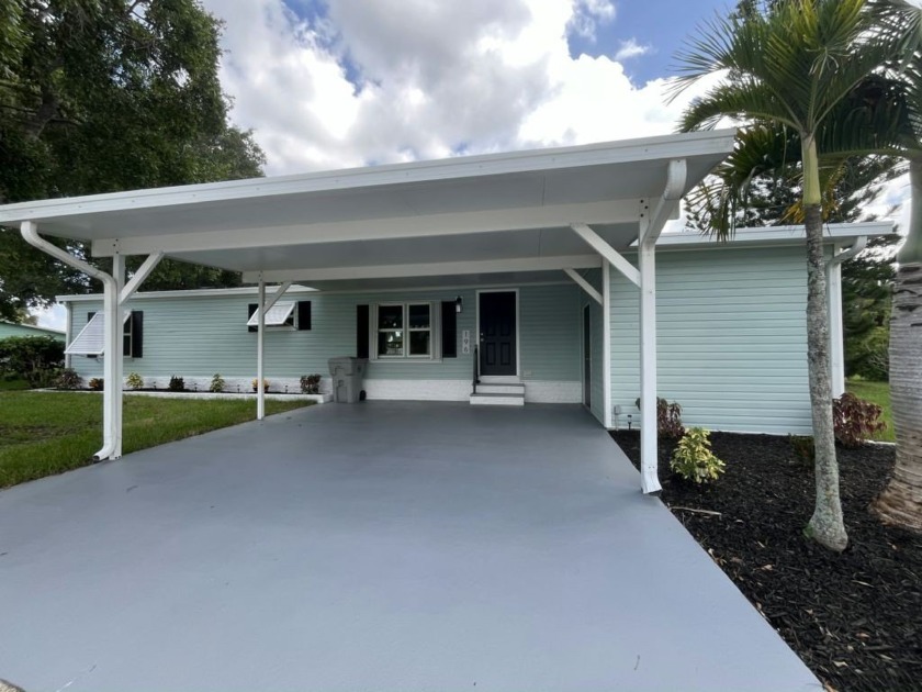 Home For Sale in Vero Beach - Beach Home for sale in Vero Beach, Florida on Beachhouse.com