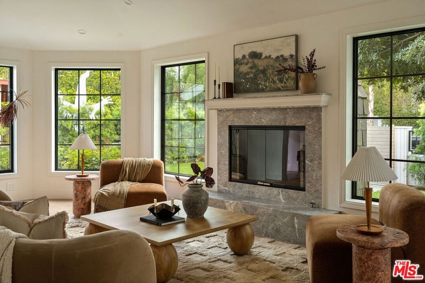 Set on a rare double lot in the Oxford Triangle, this home - Beach Home for sale in Marina Del Rey, California on Beachhouse.com