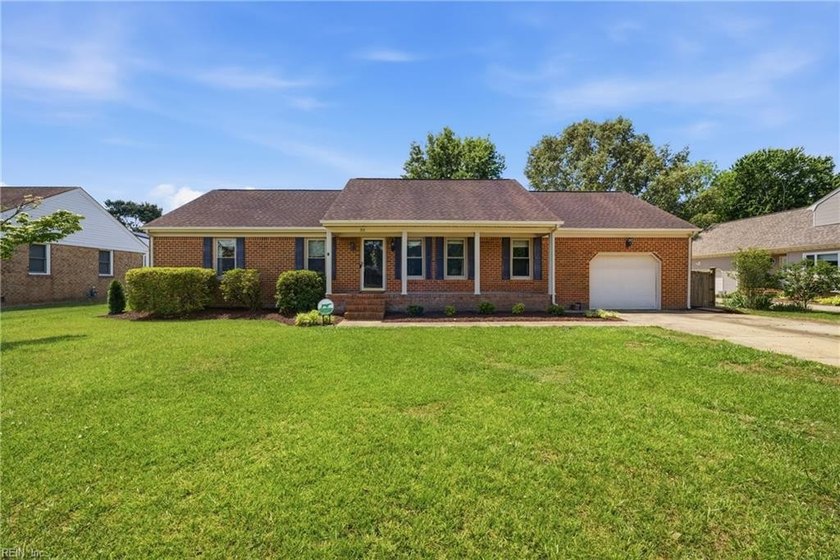 Hickory School District - Prime Location!!! Conveniently located - Beach Home for sale in Chesapeake, Virginia on Beachhouse.com