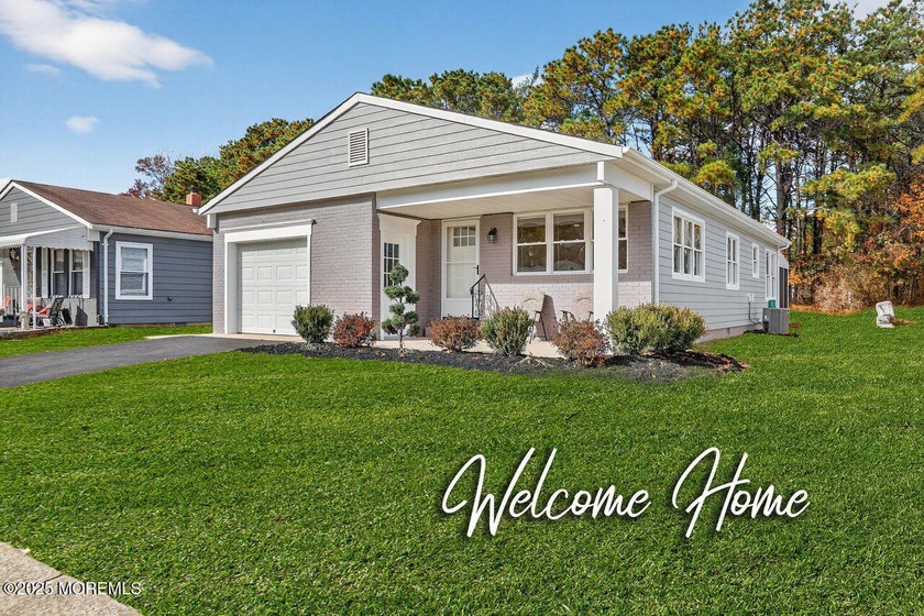 Custom renovations just completed! Better than new sun-filled - Beach Home for sale in Toms River, New Jersey on Beachhouse.com