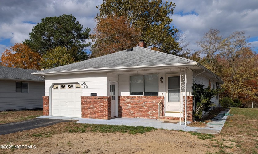 Don't miss this opportunity to own a charming 2-bedroom, 1 - Beach Home for sale in Toms River, New Jersey on Beachhouse.com