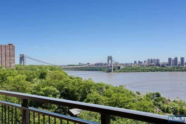 Experience the best of Waterfront living in this charming one - Beach Other for sale in Fort Lee, New Jersey on Beachhouse.com