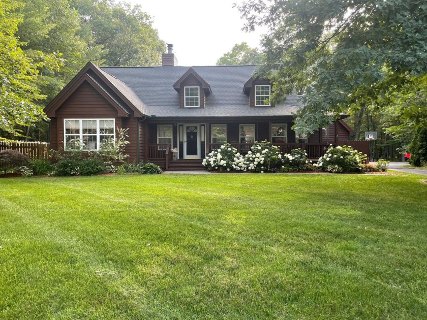 This is it. You found your forever home. This 3 bedroom, 2 bath - Beach Home for sale in Oscoda, Michigan on Beachhouse.com