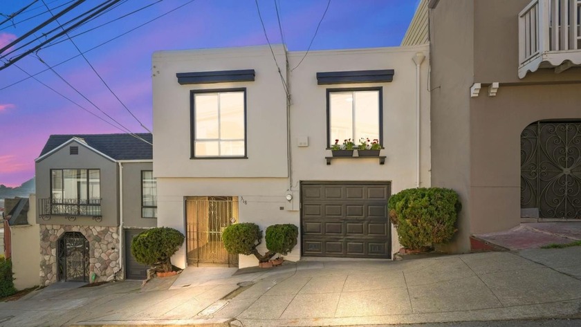 Welcome to 318 Topeka Avenue, a beautifully renovated 4-bedroom - Beach Home for sale in San Francisco, California on Beachhouse.com