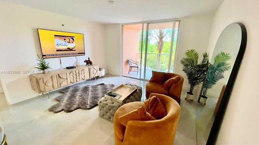 WELCOME TO SOUTH FLORIDA PARADISE! PERFECT FOR PICKY BUYERS OR - Beach Condo for sale in Aventura, Florida on Beachhouse.com