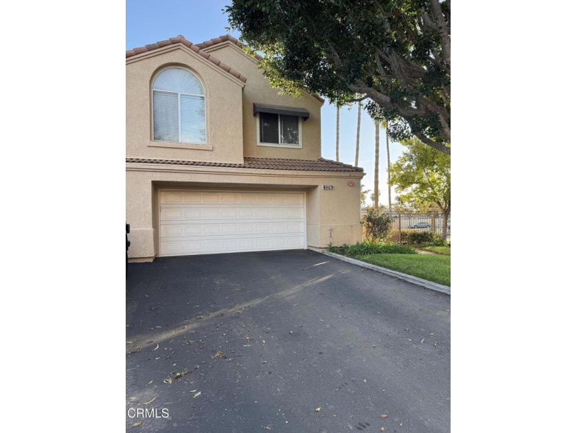 Spacious 4 bedroom 2.5 bathroom home. Two stories with all - Beach Condo for sale in Oxnard, California on Beachhouse.com