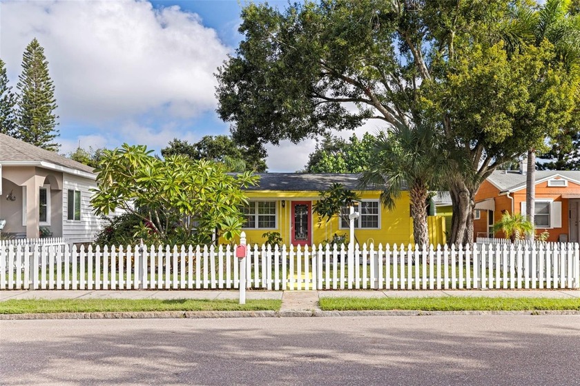 NEW IMPROVED PRICE! LOVABLE GULFPORT BUNGALOW with OVERSIZED LOT - Beach Home for sale in Gulfport, Florida on Beachhouse.com