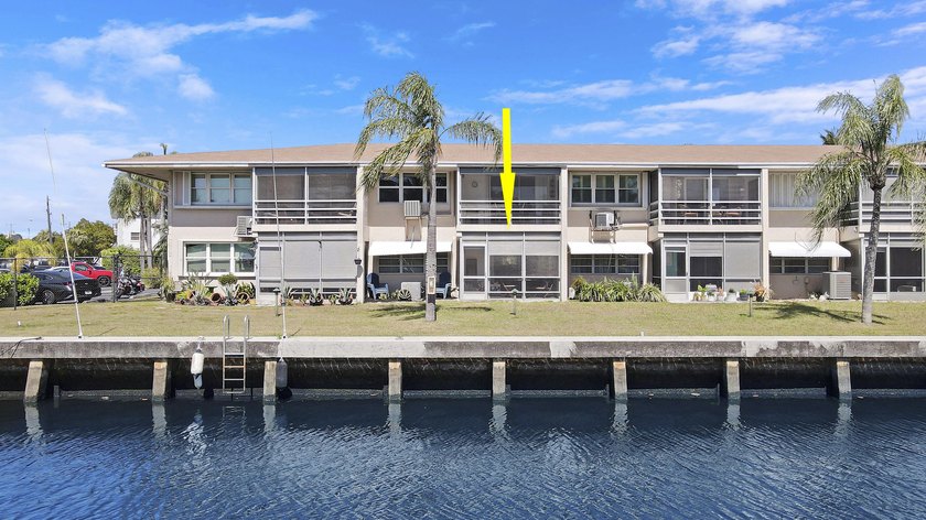 Just minutes from the beach, this charming Pompano Beach condo - Beach Condo for sale in Pompano Beach, Florida on Beachhouse.com