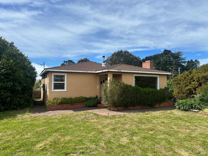 First time on the market, this 1953 bungalow offers a rare - Beach Home for sale in Fort Bragg, California on Beachhouse.com