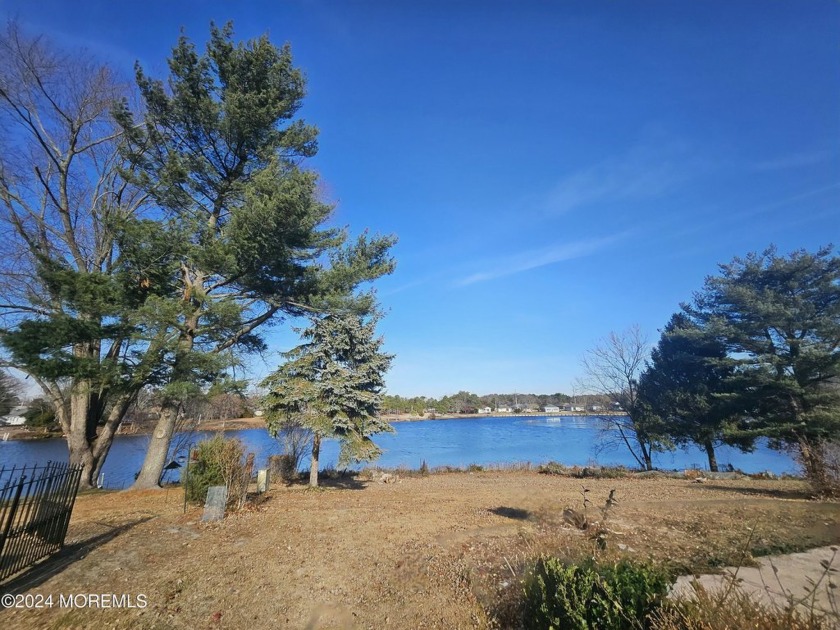 Welcome to this charming waterfront fixer-upper in desirable - Beach Home for sale in Toms River, New Jersey on Beachhouse.com