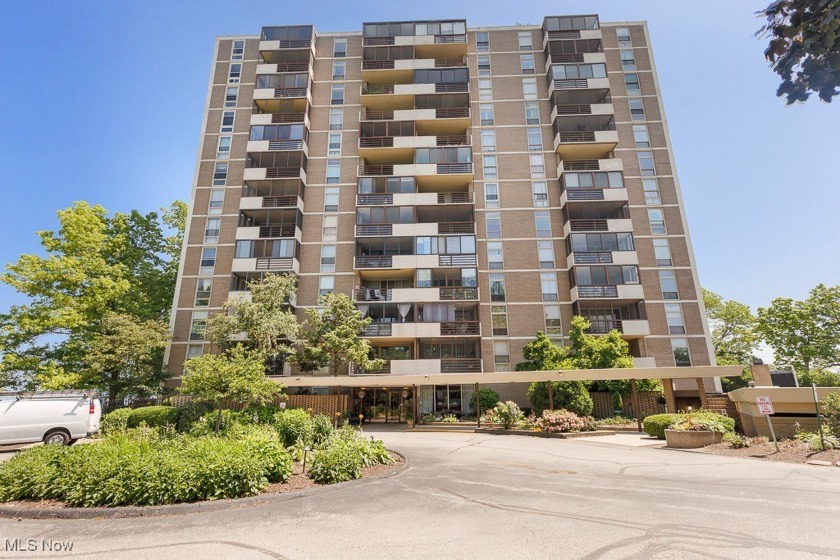 Welcome to this Beautiful Lakefront Condominium on the Euclid - Beach Condo for sale in Euclid, Ohio on Beachhouse.com