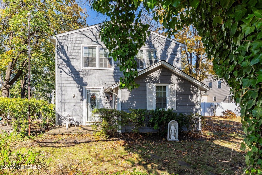 New Listing Alert in Wall Township! Discover the perfect blend - Beach Home for sale in Wall, New Jersey on Beachhouse.com