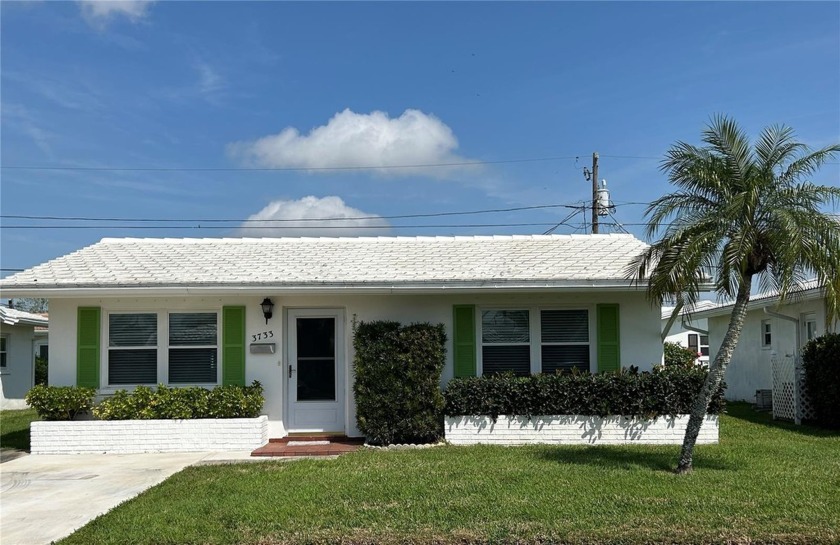 Conveniently situated within the sought-after 55+ community of - Beach Home for sale in Pinellas Park, Florida on Beachhouse.com