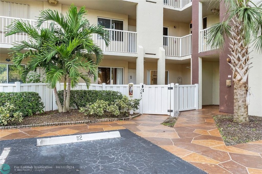 Come see this beautiful well maintained 1st floor corner unit - Beach Condo for sale in Tamarac, Florida on Beachhouse.com