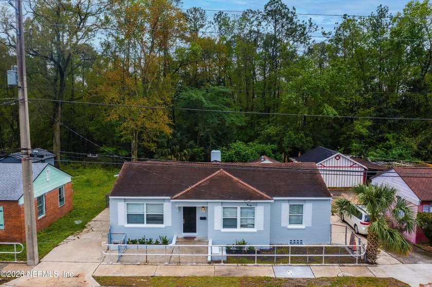 Move-in ready Jacksonville home in a prime location! Perfect for - Beach Home for sale in Jacksonville, Florida on Beachhouse.com