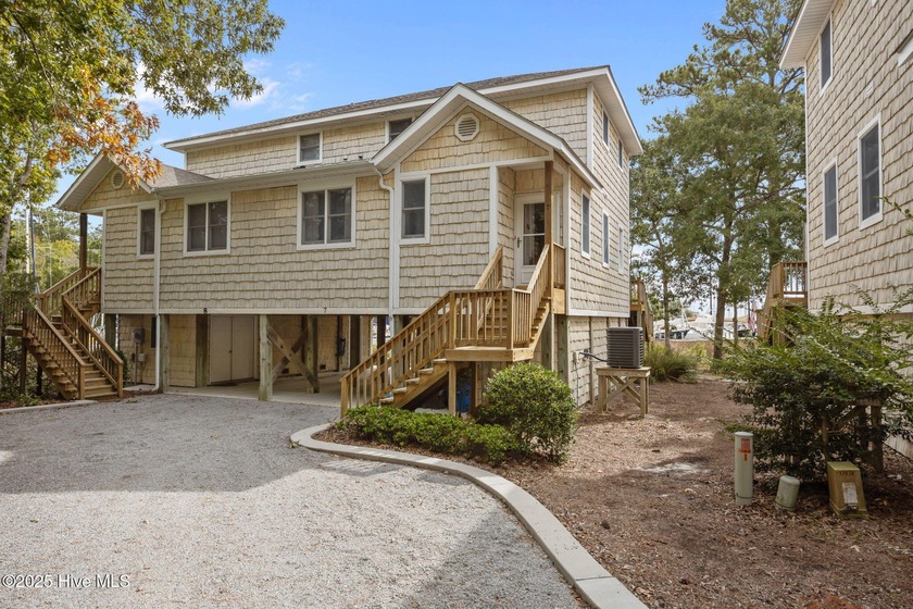 Welcome to a sailor's paradise: minimal maintenance and maximum - Beach Townhome/Townhouse for sale in Oriental, North Carolina on Beachhouse.com