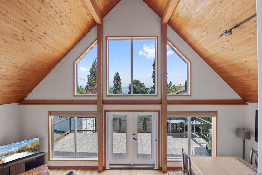 OPEN HOUSE Sun. May 3rd 11:30-1 A rare offering of coastal - Beach Home for sale in Courtenay, British Columbia on Beachhouse.com