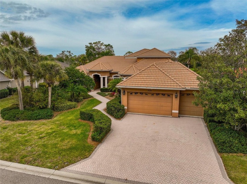 One or more photo(s) has been virtually staged. Luxury, comfort - Beach Home for sale in Nokomis, Florida on Beachhouse.com