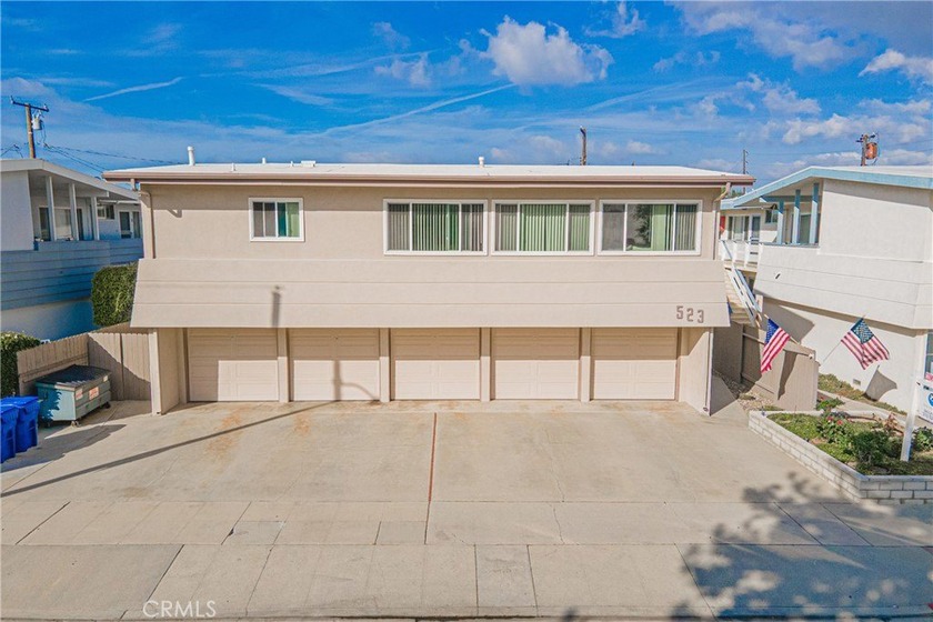Location! Location! Location! Welcome to 523 Avenue G, a rare - Beach Home for sale in Redondo Beach, California on Beachhouse.com