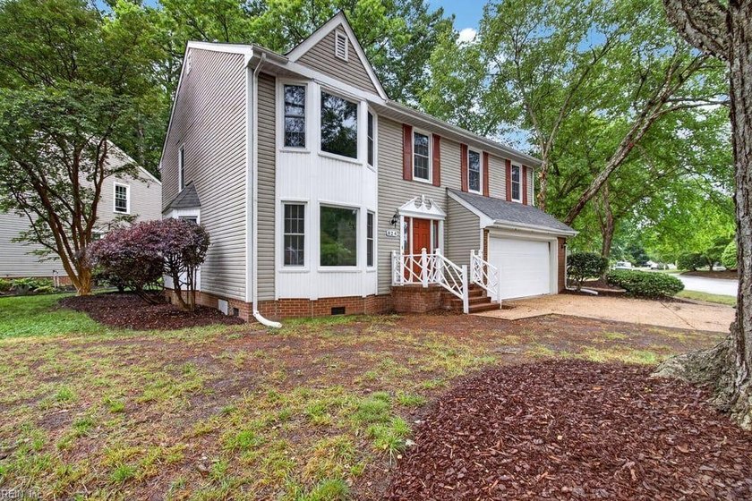RESORT STYLE AMENITIES RIGHT IN YOUR NEIGHBORHOOD! Established - Beach Home for sale in Newport News, Virginia on Beachhouse.com