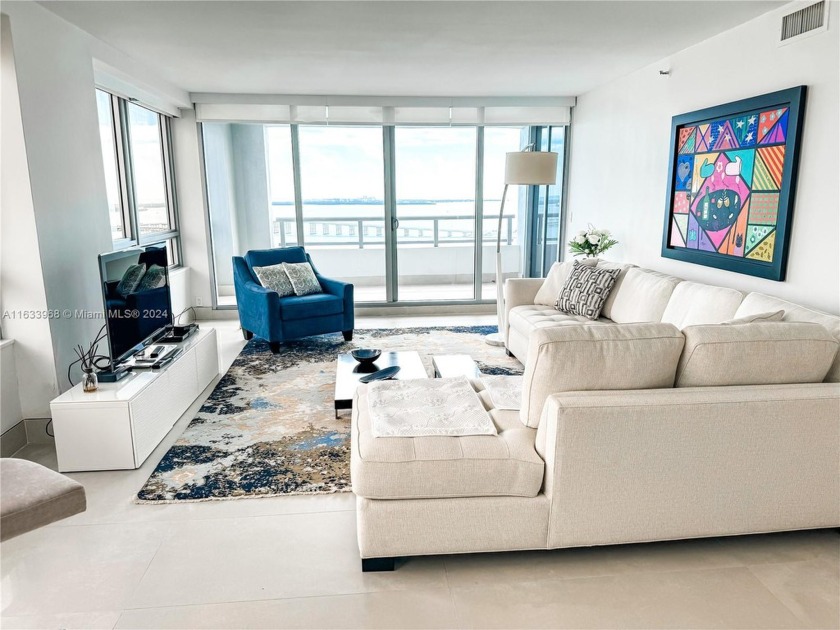 VIEW, VIEW, VIEW!!!! Best corner unit in the Palace, 180 degree - Beach Condo for sale in Miami, Florida on Beachhouse.com