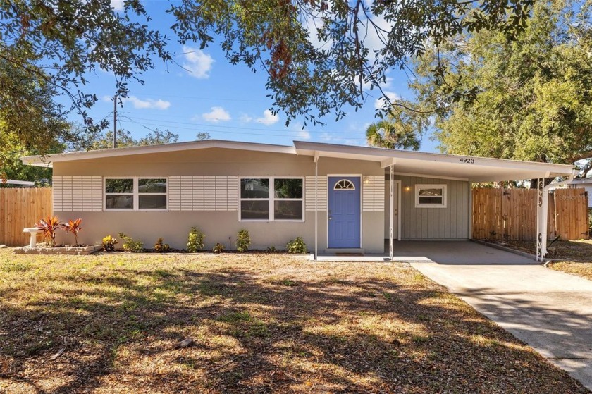 REMODELED AND MOVE-IN READY 3 BEDROOM, 2 BATHROOM HOME IN NEW - Beach Home for sale in New Port Richey, Florida on Beachhouse.com