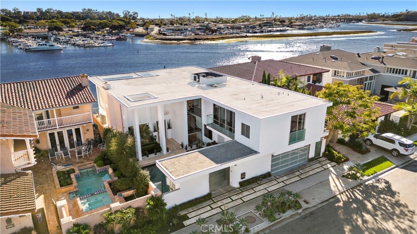 This exceptional contemporary residence was constructed to - Beach Home for sale in Newport Beach, California on Beachhouse.com