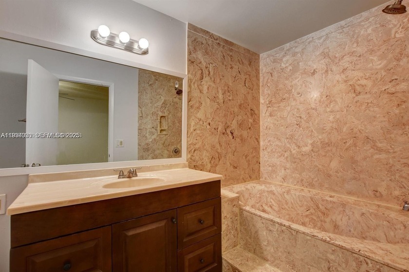 Income-producing 2BR/2BA condo in Boynton Beach! Well-maintained - Beach Condo for sale in Boynton Beach, Florida on Beachhouse.com