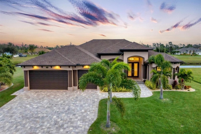 Welcome to your dream oasis in a meticulously planned community - Beach Home for sale in Rotonda West, Florida on Beachhouse.com