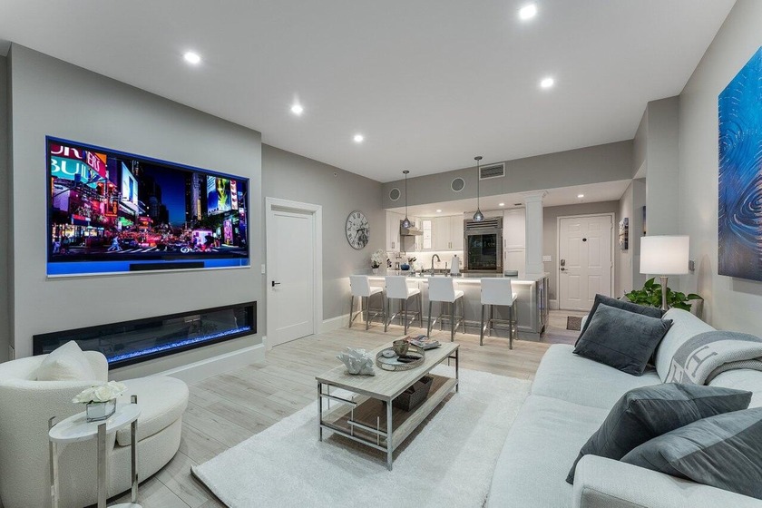 Stunning Downtown WPB Penthouse! Experience luxury living in - Beach Condo for sale in West Palm Beach, Florida on Beachhouse.com